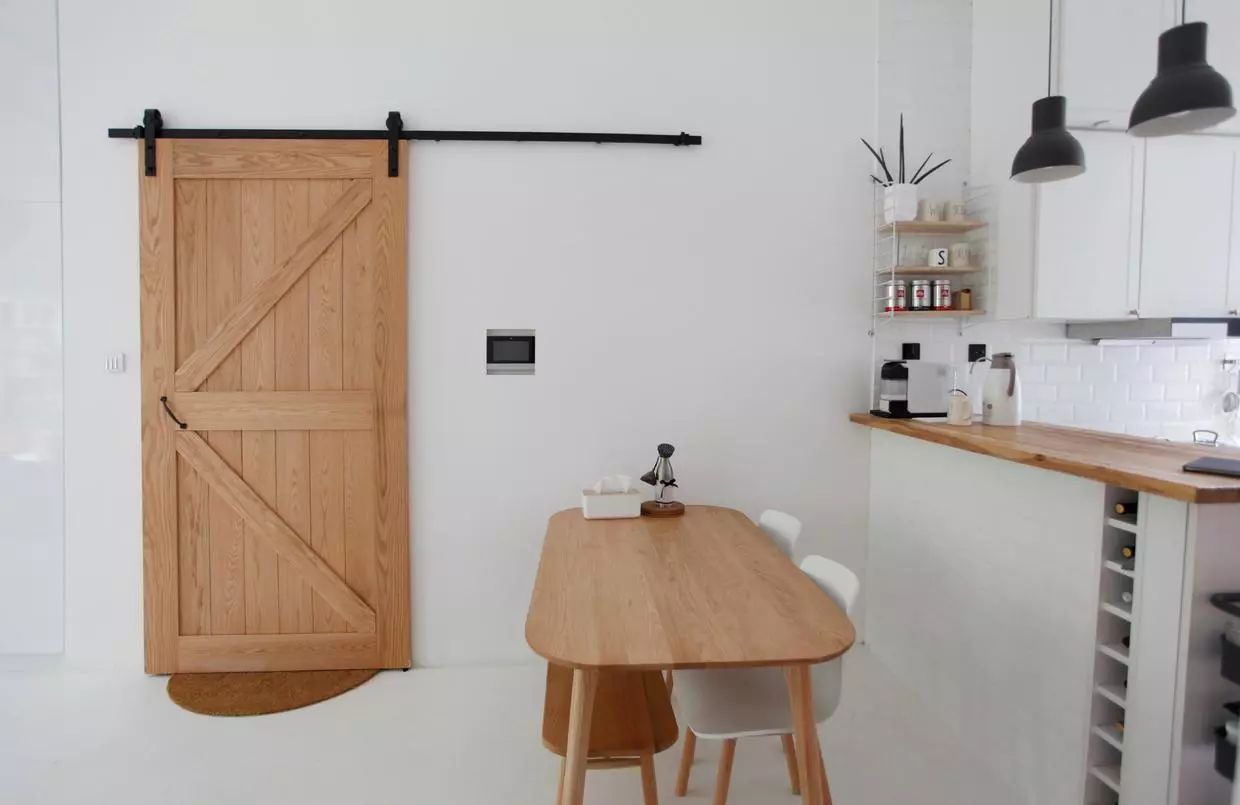 改造|她买下学区房,76㎡挤出8个房间,一层爆改两层,邻居都看呆了