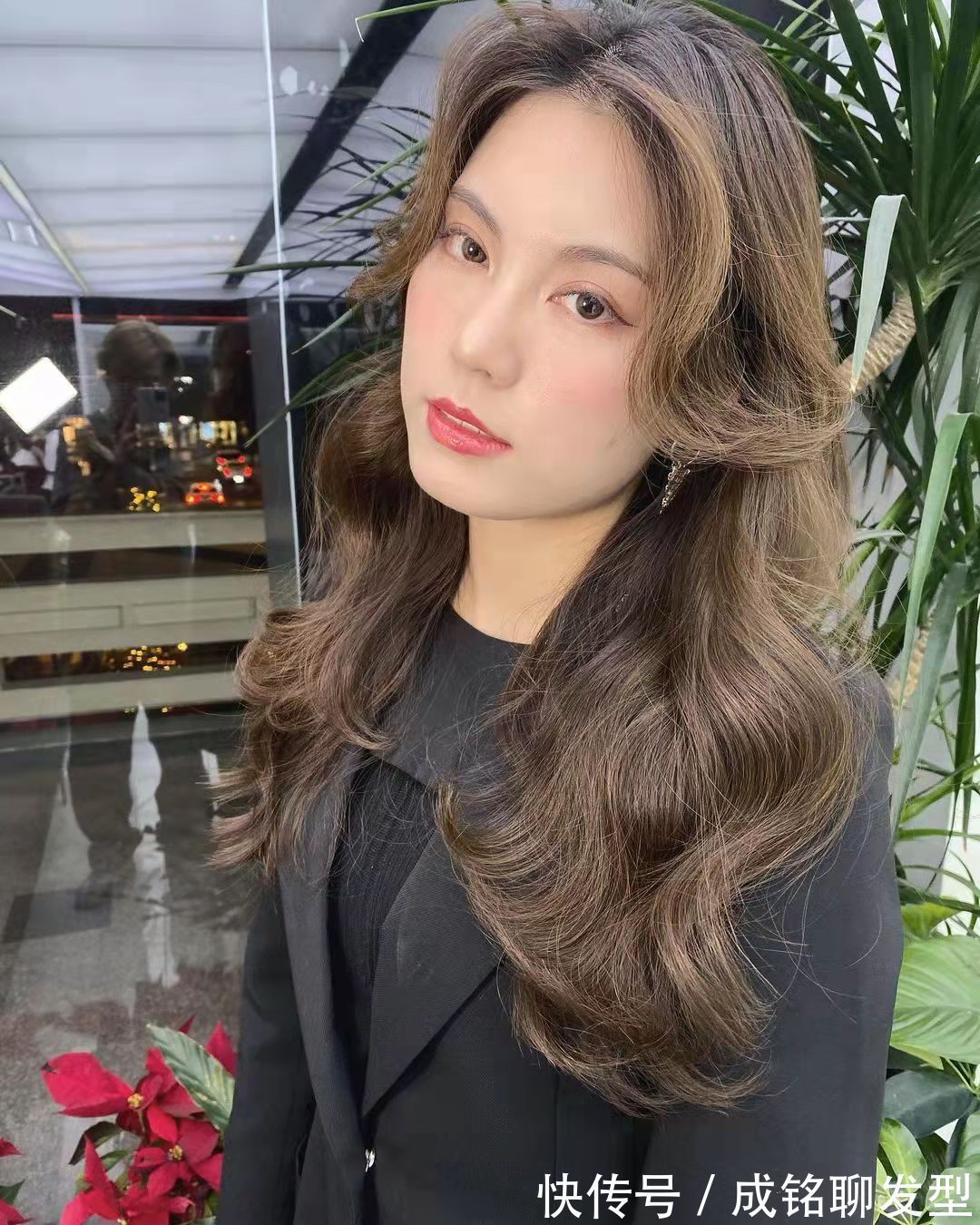 发型 热烫比冷烫效果好?发质细软发量少适合什么烫?看这三点就明白