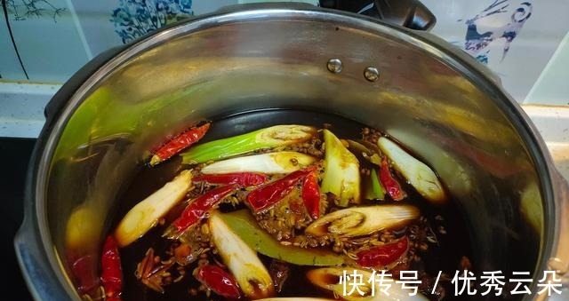 秋天|秋天少吃油腻的肉多吃它,一次卤一锅鲜香四溢,馋了就来两块!