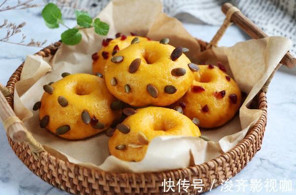 早餐别总吃油条,试试更好吃的南瓜甜甜圈,非油炸更健康