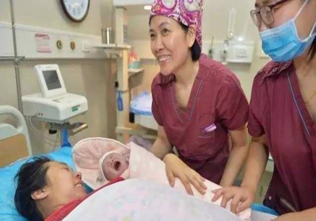 顺产|很多女明星为何选剖腹产留下疤痕,也不愿顺产?大夫说出了内情