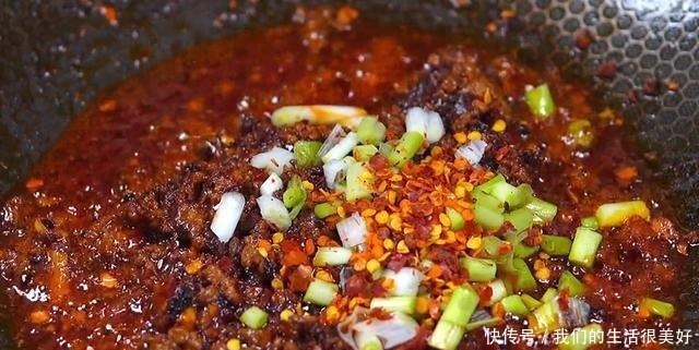 麻婆豆腐的做法原来这么简单,学会这3招,豆腐嫩而不散,超好吃