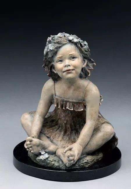 vega@被公认最具大师潜质的美女雕塑家,人体作品生动又别出心裁!