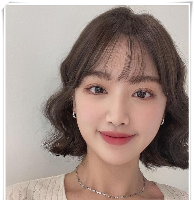 下巴|颧骨高下巴短大方脸,深度解析三大脸型,选择更适合自己的发型