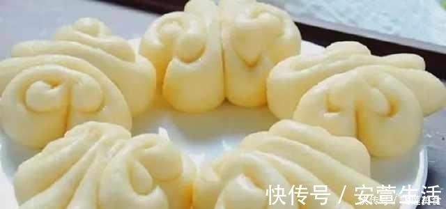 蒸馒头别再傻傻放酵母，只需加一瓶“饮料”，馒头更香，更松软