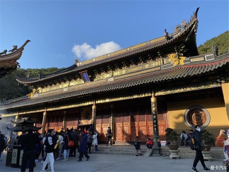 前往佛教圣地普陀山进香祈福