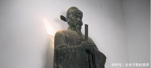 高度赞扬|他是明朝钦定的奸臣，但民间百姓却将其奉为神，一伟人曾高度赞扬！