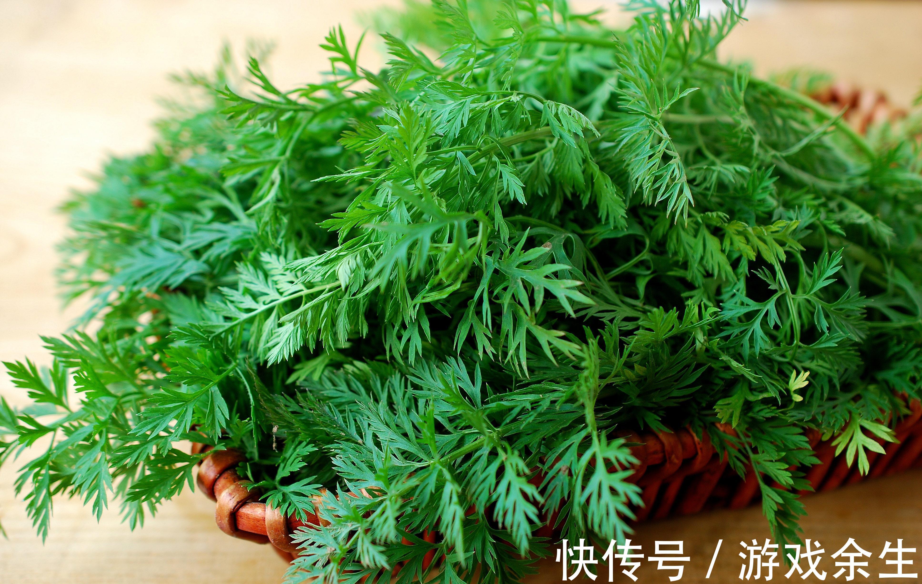 82岁奶奶腿脚利索耳朵好使,平时最爱吃此菜,无油健康又美味