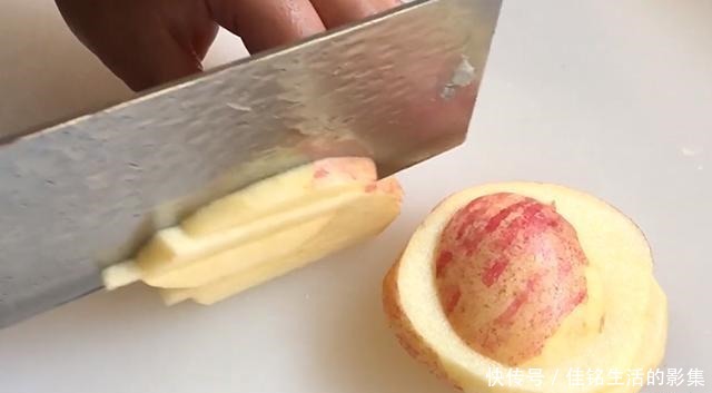 蓬松|玉米面最好吃做法,手不沾面,开水一烫,蓬松暄软,比面包还好吃