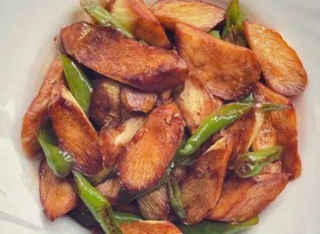 红烧茭白|茭白学会这样做，不放肉比吃肉还香，鲜美浓郁，好吃得放不下筷子
