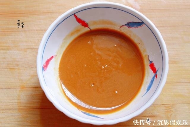 烧饼|酥到掉渣的烧饼,平底锅就能做,每次一斤面,咸香酥脆,出锅必光