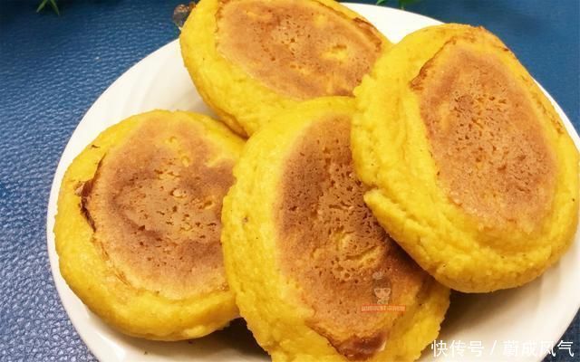 干玉米面|一点白面也不掺，这才是正宗玉米面贴饼子，外壳焦脆太好吃了