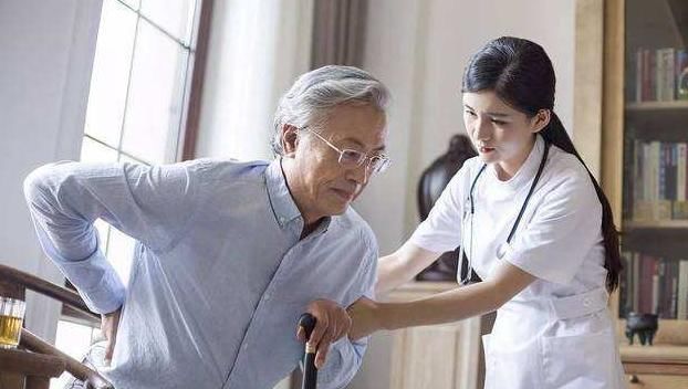 牙齿|男人老不老，看4处就知道！若占2个，衰老可能正在“瞄准”你！