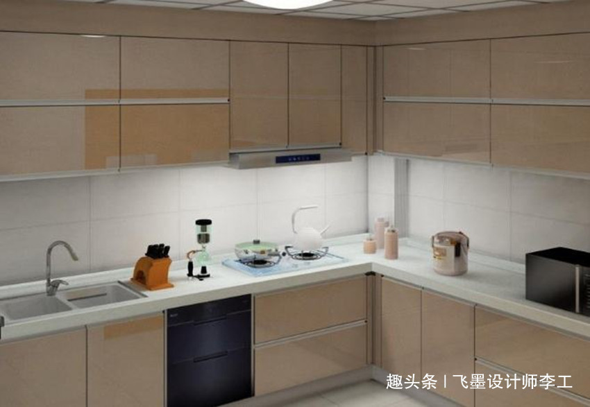 收纳|厨房别全打柜子，留出1㎡隔个储藏室！步入式空间收纳整齐又美观