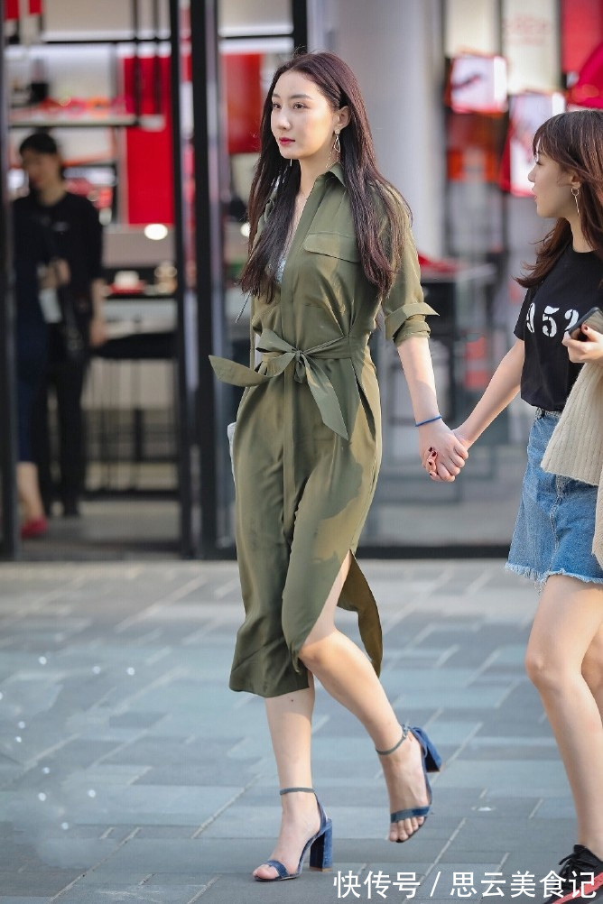 针织衫 美女穿搭：微胖的小姐姐时尚穿搭，这样看起来才更有韵味！