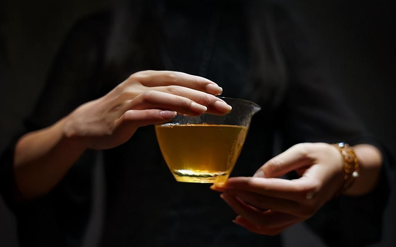 健康|50岁是寿命的“决定期”,有5个表现,恭喜很健康,易长寿