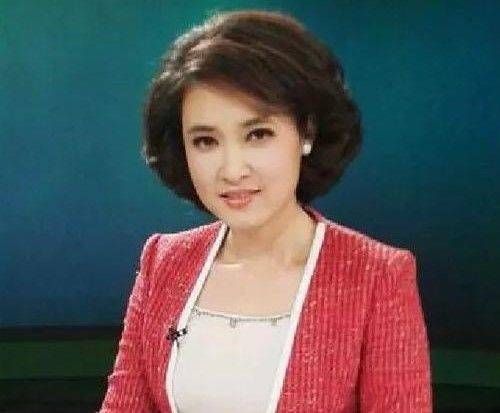 舞蹈出身却被迫成为央视主持人,颜值不输李红,半隐退后生活成谜