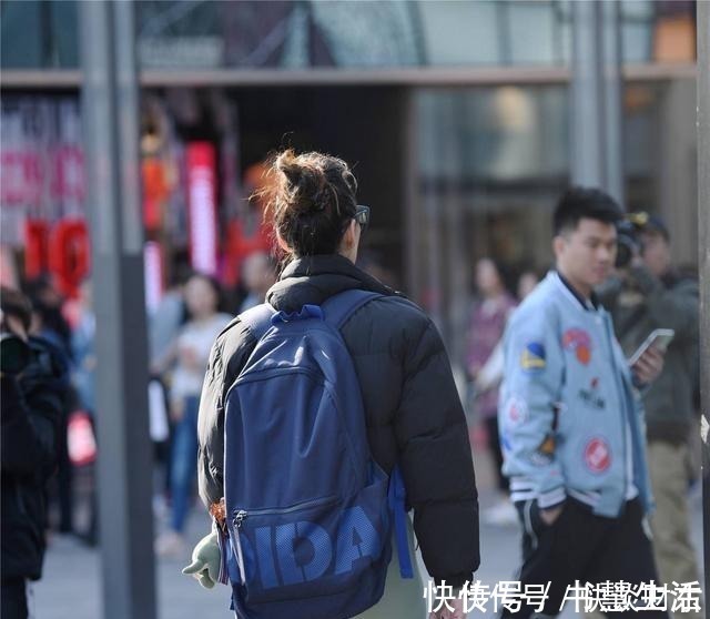 姑娘|喜欢健身的姑娘,早春时节,你也可以这样搭配出门