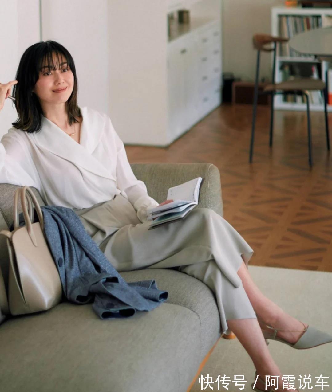 裤装 四、五十岁的女人,尽量少穿黑裤子,瞧日本女人这样,洋气还减龄