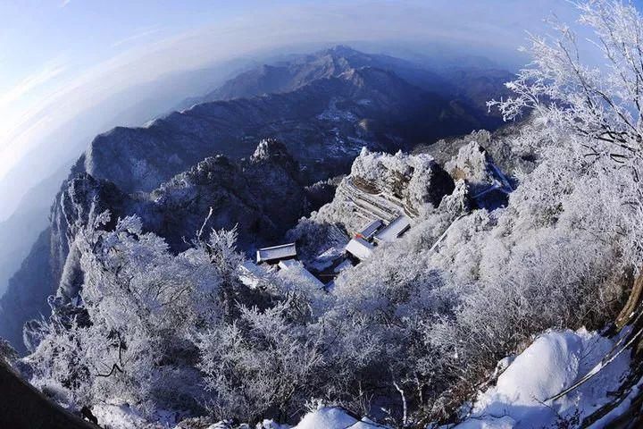 风雪|风雪武当山，仙境藏玄机！大雪封山时，道人、隐士都在干什么！