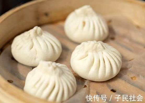 包子|蒸包子最忌直接上锅蒸,谨记3个窍门,包子又香又软不塌陷