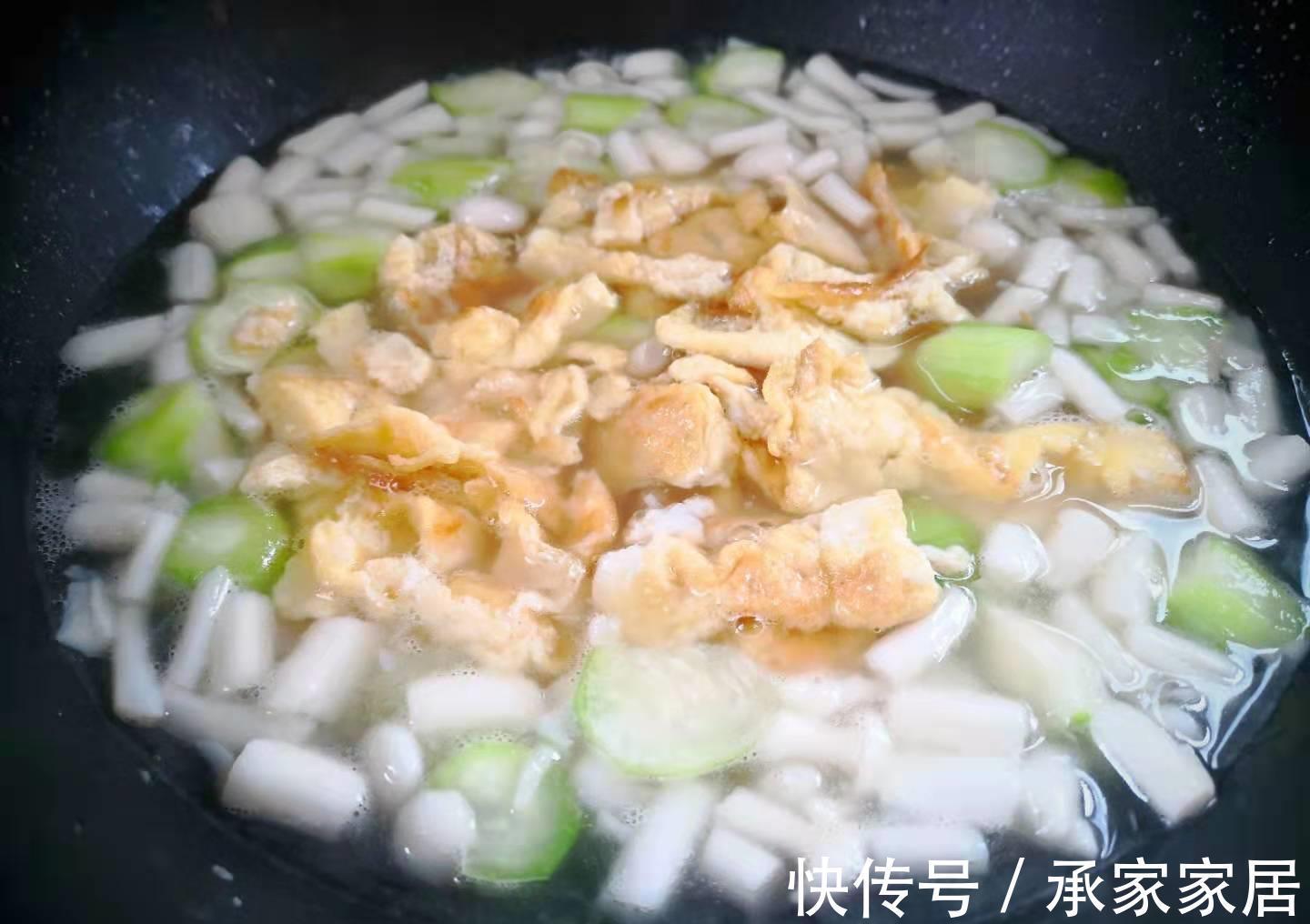 丝瓜汁|进入末伏,这汤要常喝,做法简单,营养清爽还养人,不懂吃可惜了