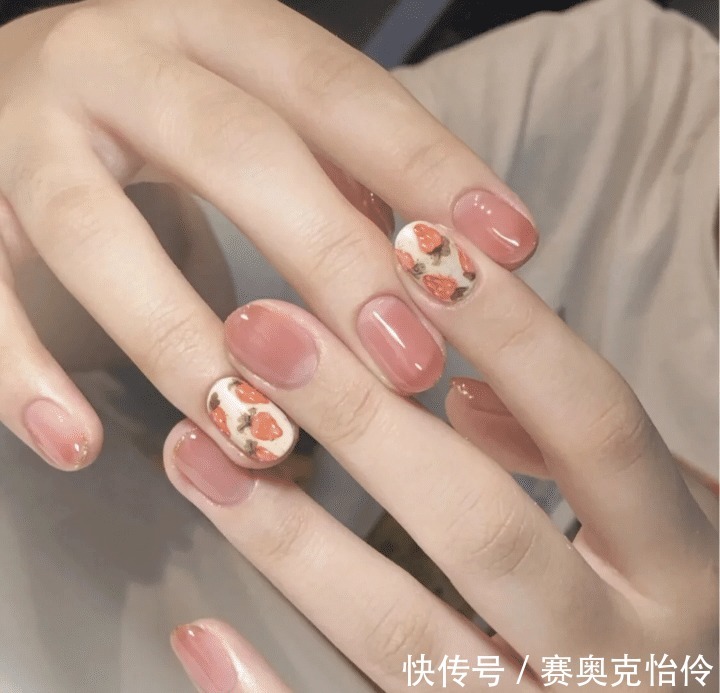 温柔可爱的果冻感美甲，拿图去做！