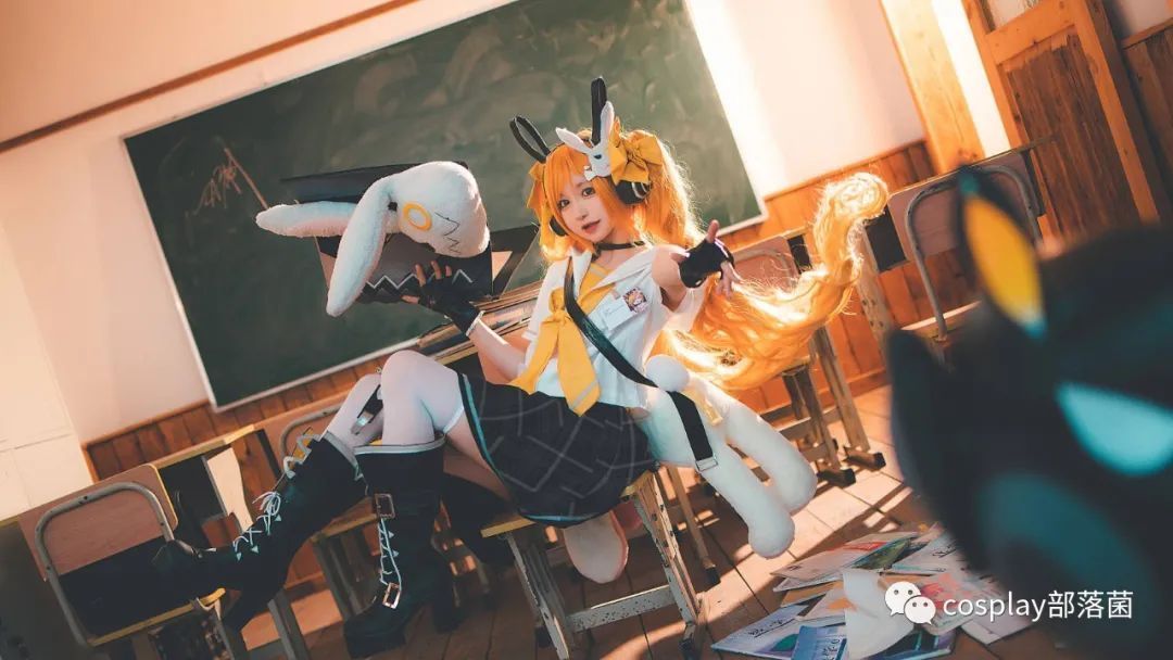 王者荣耀|cos:王者荣耀安琪拉时之奇旅cos正片@咕噜宝