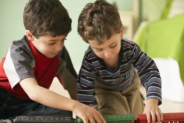 宝宝|劝告家长宝宝不到2岁,尽量别喂4种辅食,容易积食还不长个!