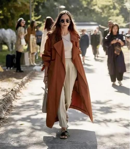 开春穿搭模板：大衣＋烟管裤＝又飒又美，适合30到60岁的女性