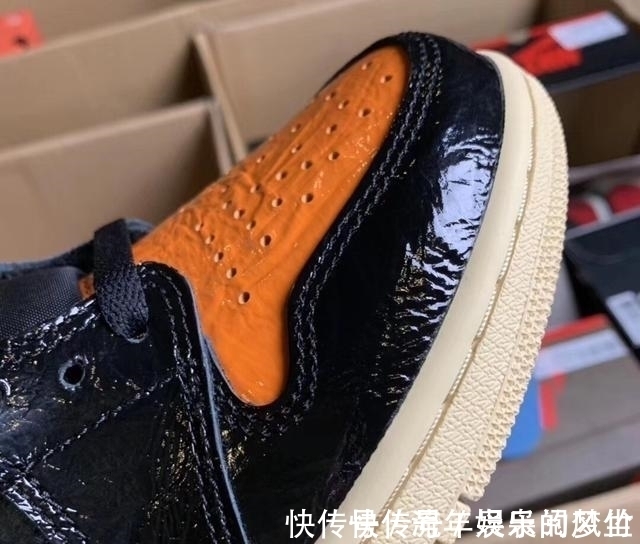 logo 猪肉贵了?猪油AJ却便宜了!AJ1猪油扣碎3.0真假对比,细节讲解