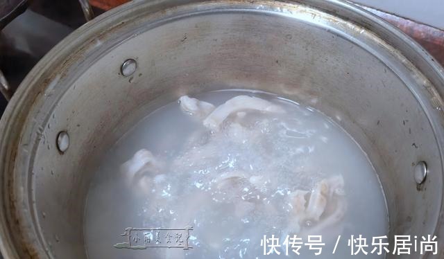 它多数人以为是猪肚,其实不是,遇到别错过,来自深海煲汤真鲜美!