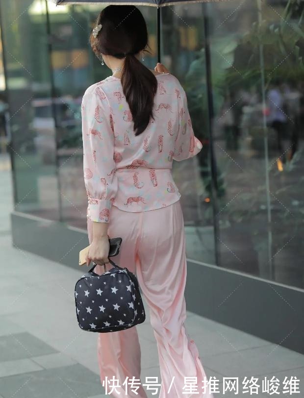 好看|睡衣也能外穿了高级又好看,还真是个时髦的穿搭,出门很吸睛
