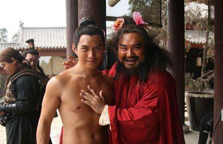 《水浒传》罕见老照片潘金莲和武大郎跳探戈,图4让人忍俊不禁