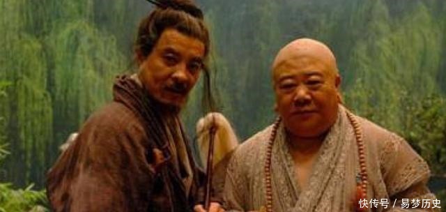 世外高人疯疯癫癫游荡街头,从不换衣服,却被皇帝急招入宫