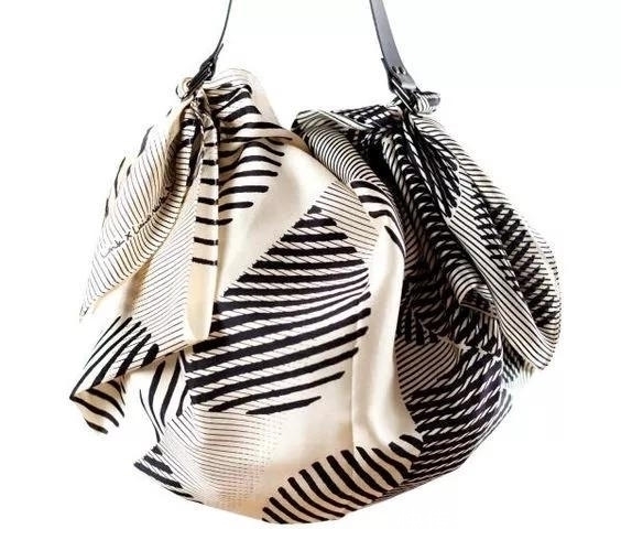 一块布打两个结,变身大容量高颜值收纳包,几十种折法好强大