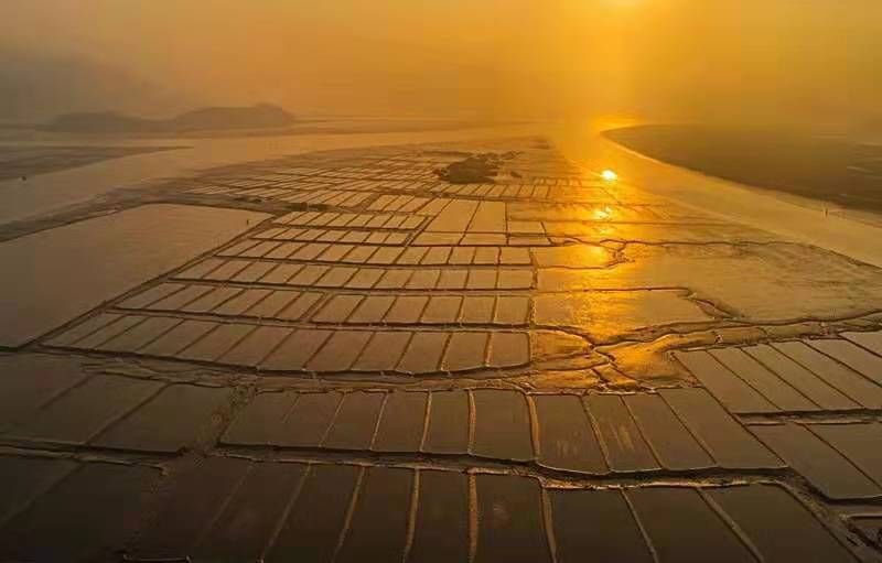 行游泗洲头山海之间，偶遇一个水灵灵的美丽乡村