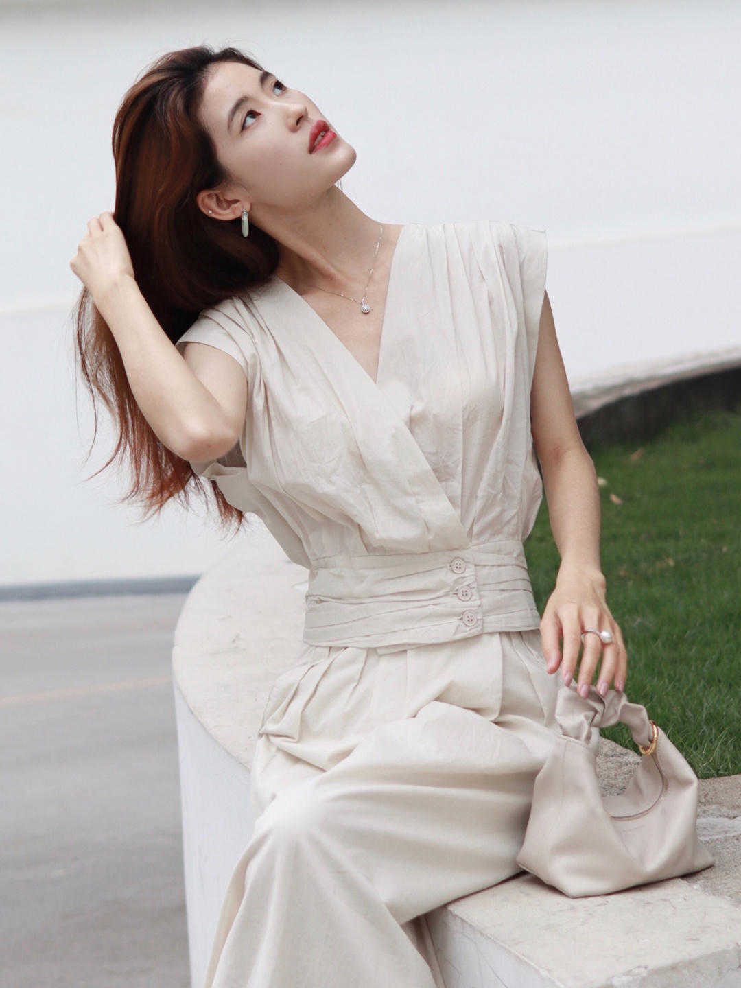 线条|腿粗腰粗怎么穿才显瘦?这几个小技巧值得看看,学到就是赚到