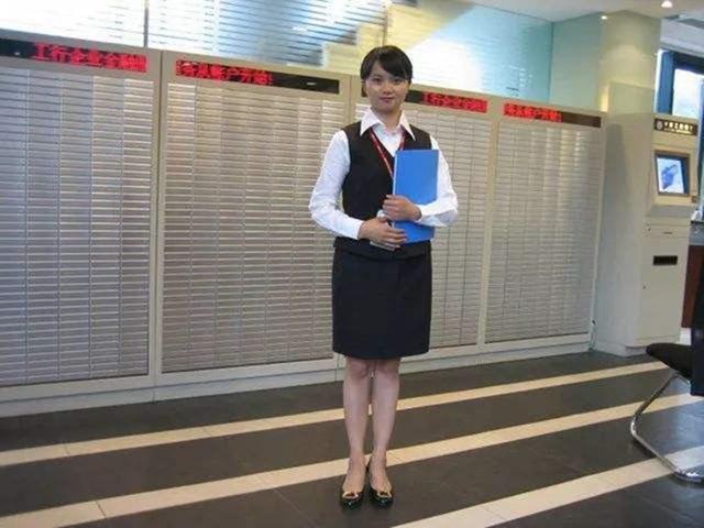 命运&28年过去了,那个渴望上学的“大眼睛”女孩,她的现状超出了想象