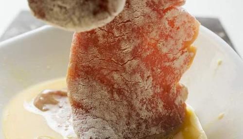 做东北锅包肉，要用淀粉还是面粉？大厨给你支一招，香脆不回软