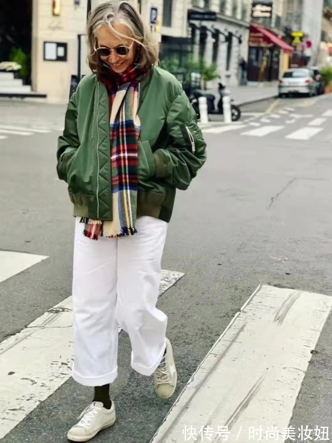 时髦 70岁奶奶比年轻人还敢穿,借鉴她的搭配范本,奶奶辈也穿出时髦范
