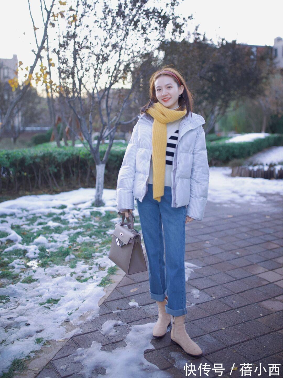 毛衣|冬季要靠“羽绒服”打造时尚感,选这4个款来穿搭,高级又显气质