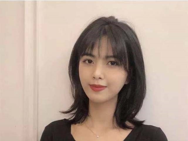 发型 当头发上有这几个现象的时候,提醒你该换发型了,变身后都很好看