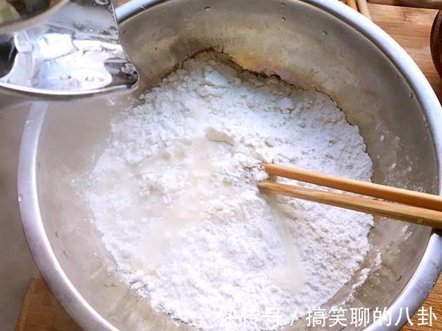 炒饼丝|夏天太热,做份炒饼丝,简单省事,分享详细做法和窍门,喷香好吃