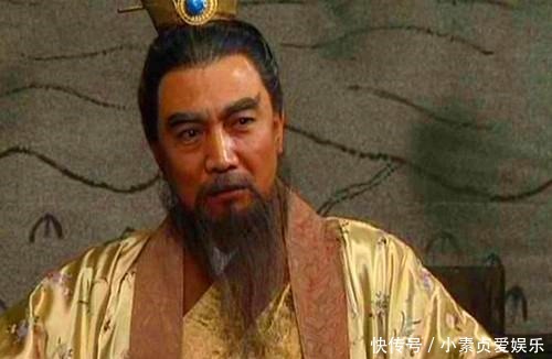 不孝|孔融四岁懂得让梨,成年后却因“不孝”被曹操所杀,原因让人深思