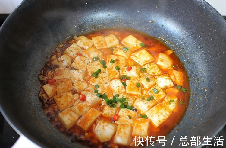 饭极|别再吃麻婆豆腐了，它比麻婆豆腐还要美味，鲜香麻辣，下饭极了