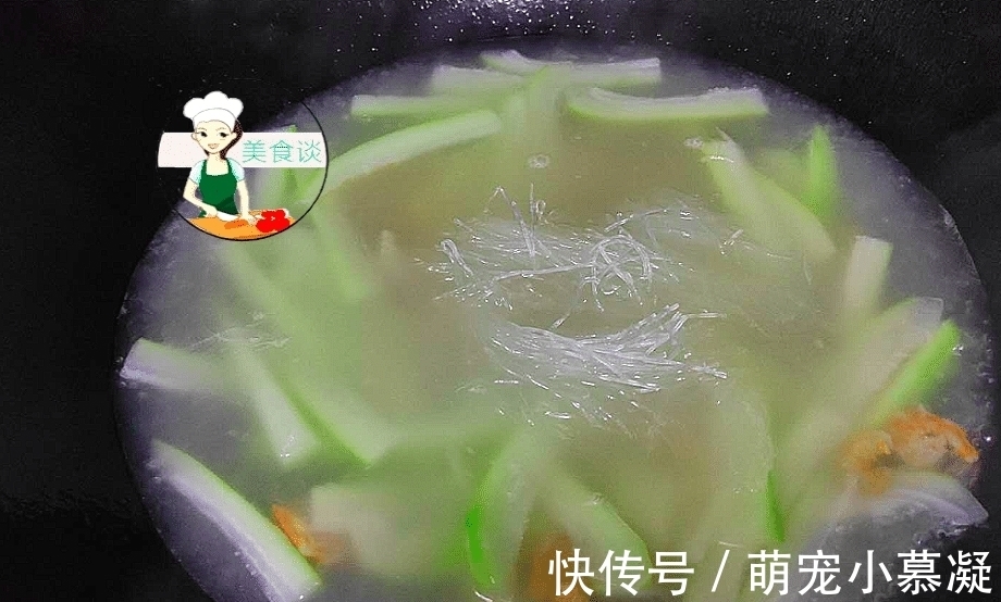 猪骨汤|入秋后,喝鸡汤骨头汤,倒不如喝它,鲜甜营养又便宜,人人吃得起