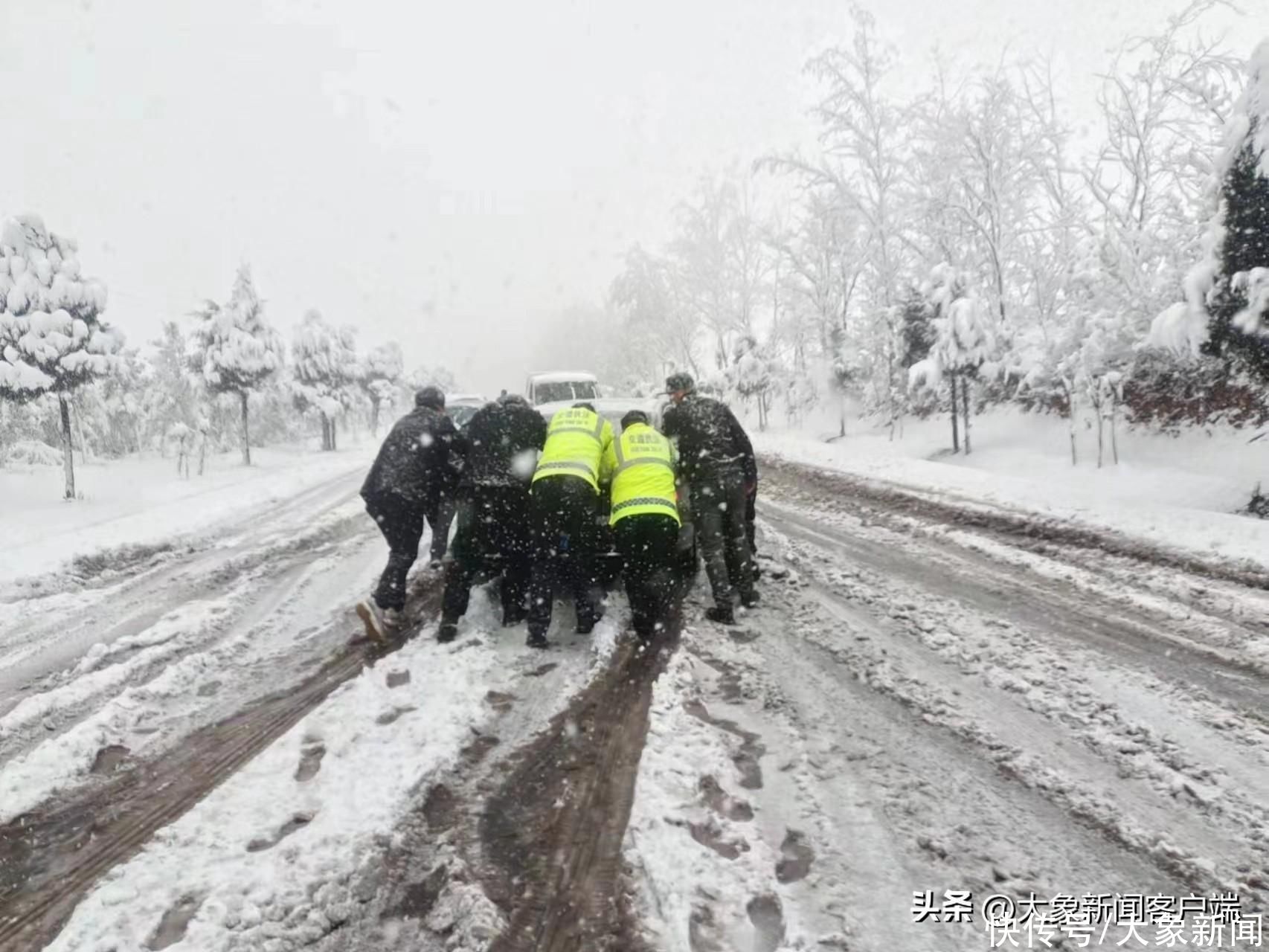 以“雪”为令 河南交通运输系统全力清雪保畅通