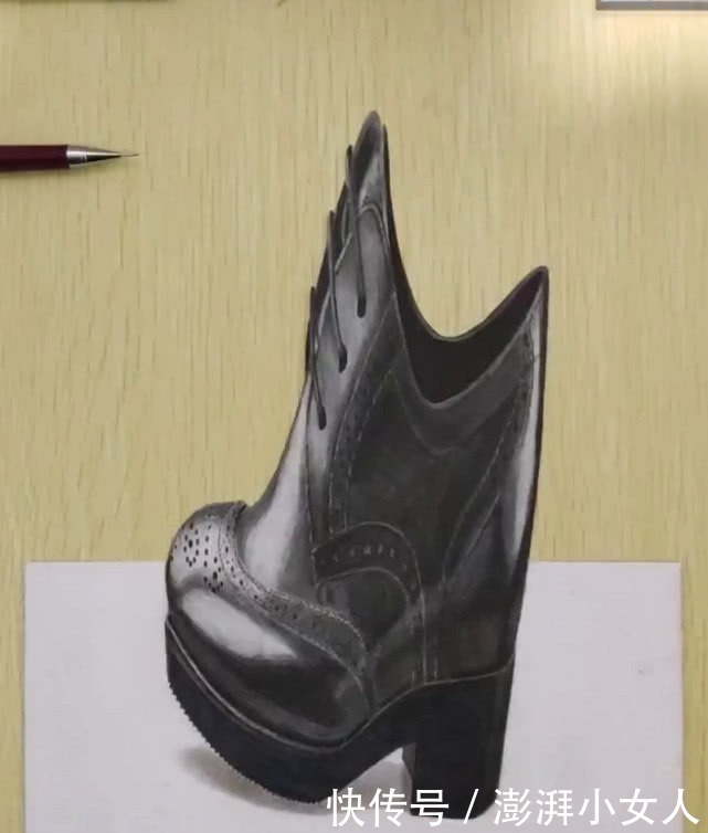 3d|本以为美术生手绘高跟鞋,画纸裁掉一截后,成画瞬间变身!