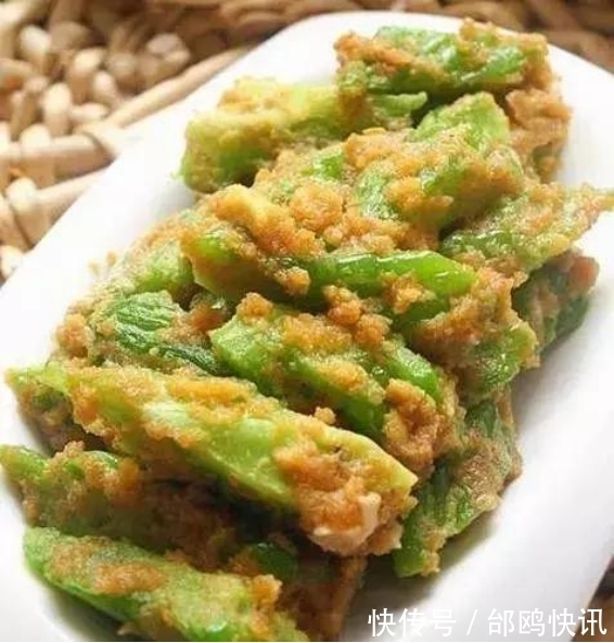 猪肚排骨煲|美食看看蘑菇胡萝卜汤、五香素鸡、猪肚排骨煲、蛋黄焗苦瓜